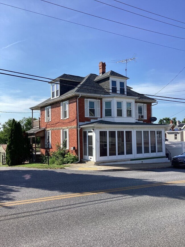 Building Photo - 408-410 Fairview Avenue