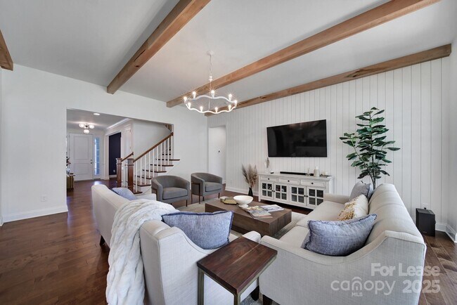 Building Photo - 16404 Stonecrop Landing Ln