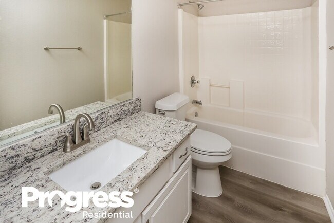 Building Photo - 6918 Meadow Bend Dr