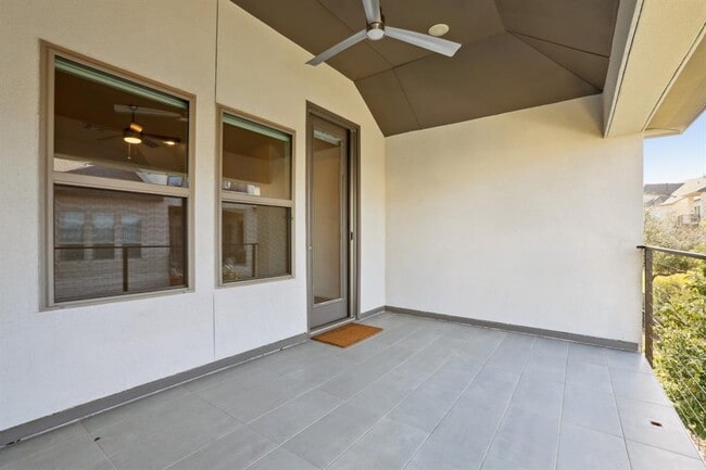 Building Photo - 19304 Summit Glory Trl