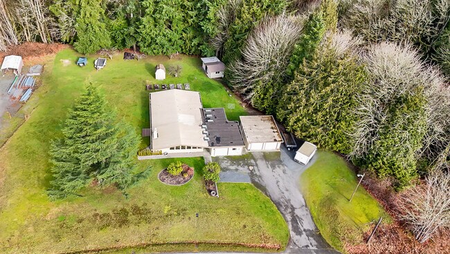 Building Photo - 8317 Vernon Rd