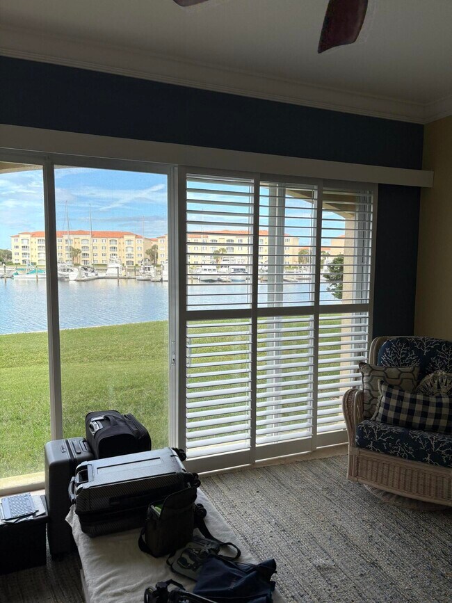 Building Photo - 14 Harbour Isle Dr W