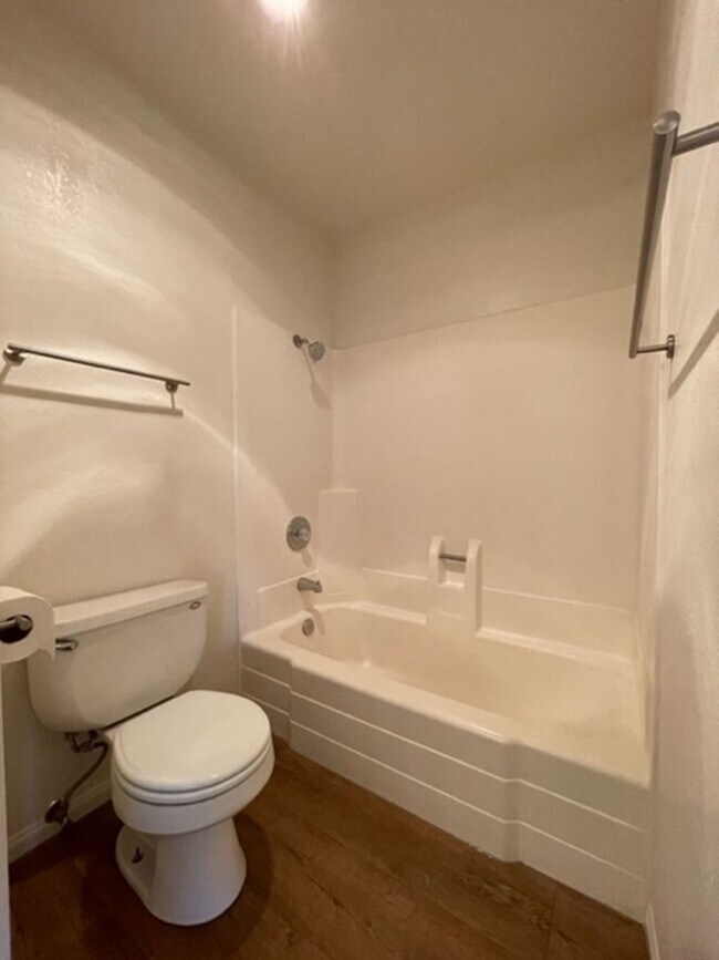 Building Photo - 331 Stone Edge Ct