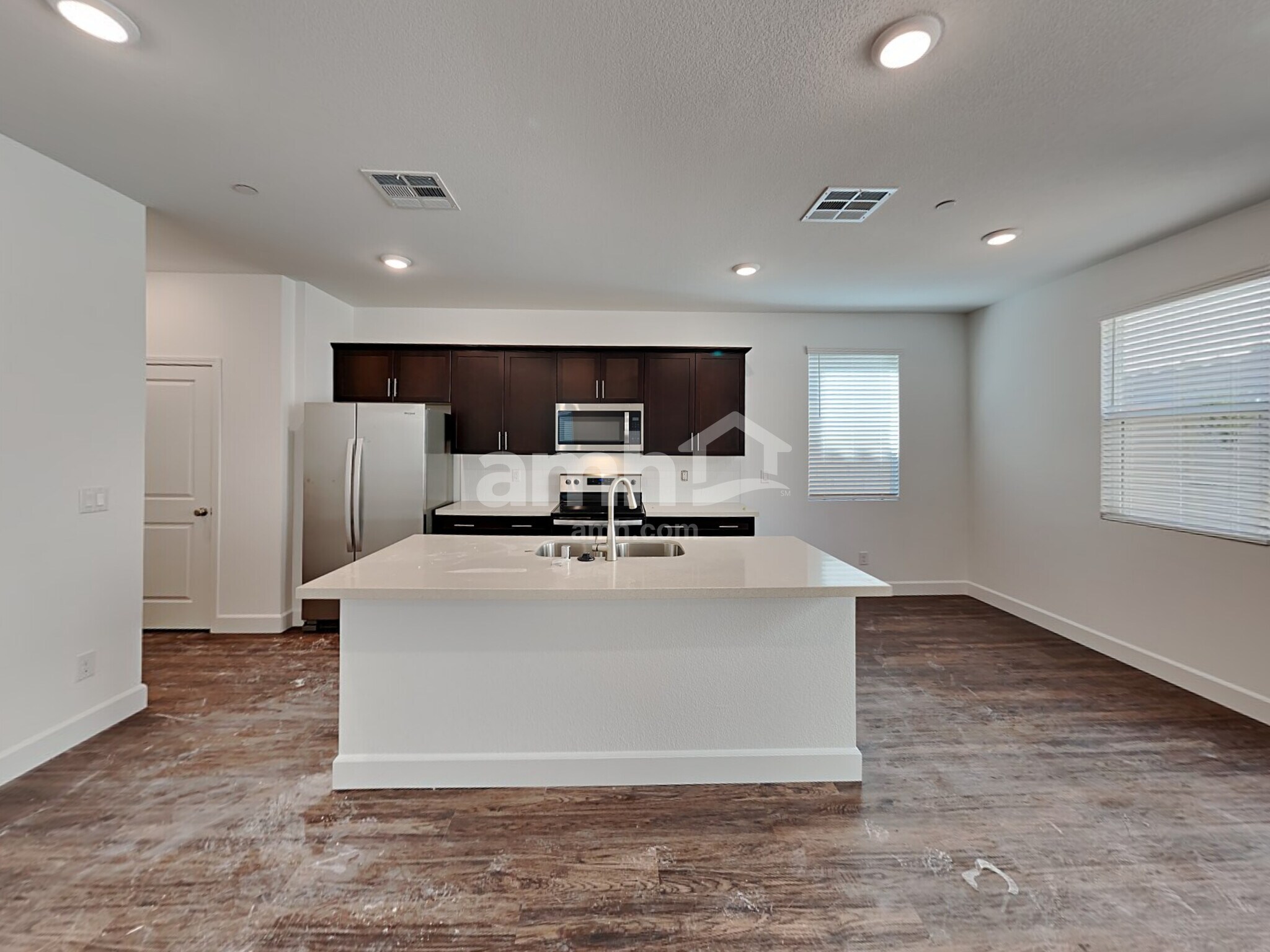 Building Photo - 3337 Blodwen St