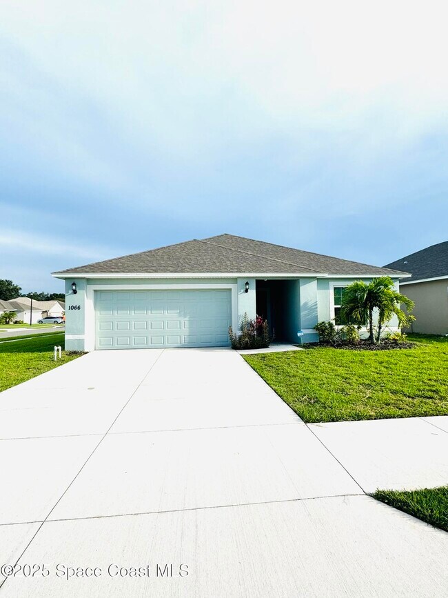 Primary Photo - 1066 Dania Cir