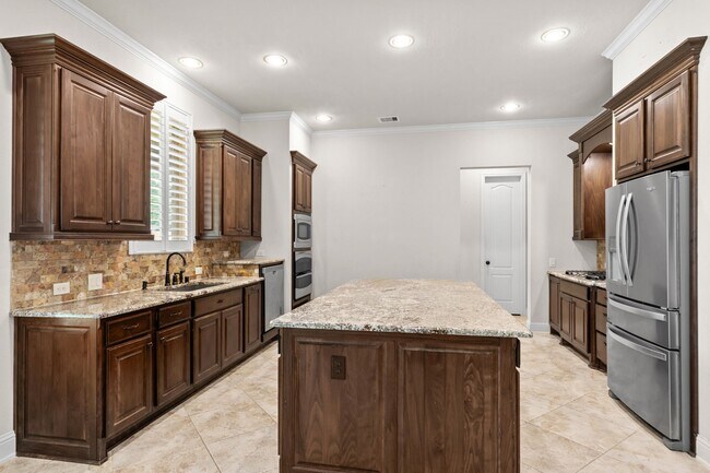Building Photo - 18900 N Bee Cave Springs Cir