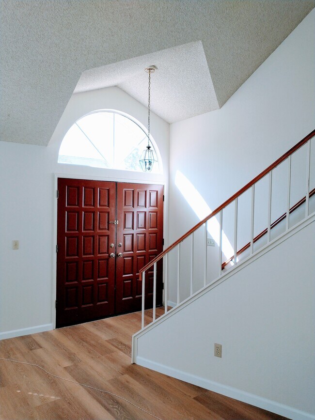 Building Photo - 1508 New Bedford Ct