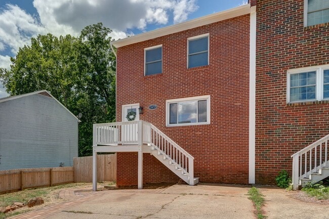 Building Photo - Completely Renovated 3 Bedroom Belmont Townhome Available Now!