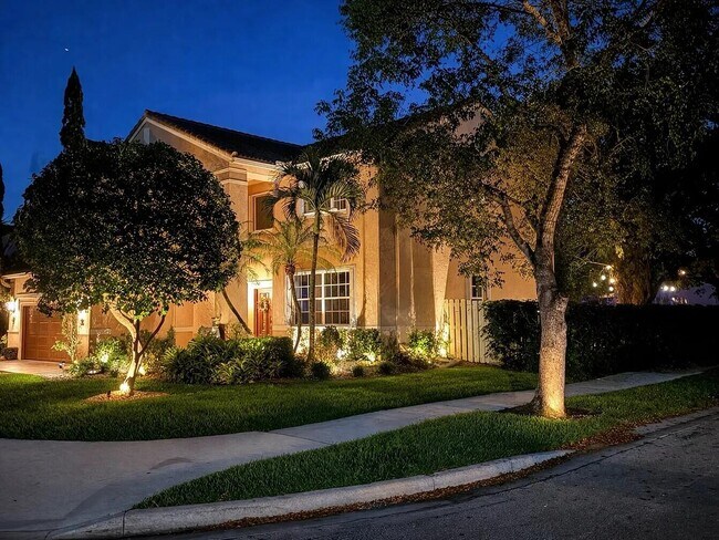 Building Photo - 131 Cameron Ct