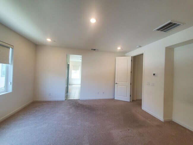 Building Photo - 3619 Silver Pine Ln