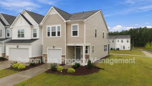 Building Photo - 5000 Arkose Dr
