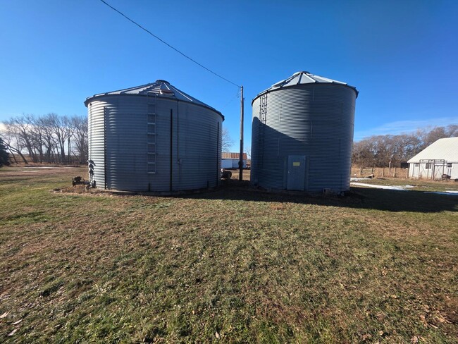 Building Photo - 46258 312th St