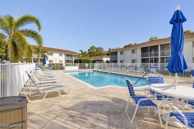 Building Photo - 2340 Naples Trace Cir
