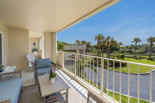 Building Photo - 4301 N Ocean Blvd