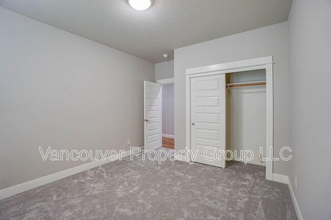 Building Photo - 14700 NE 113th St