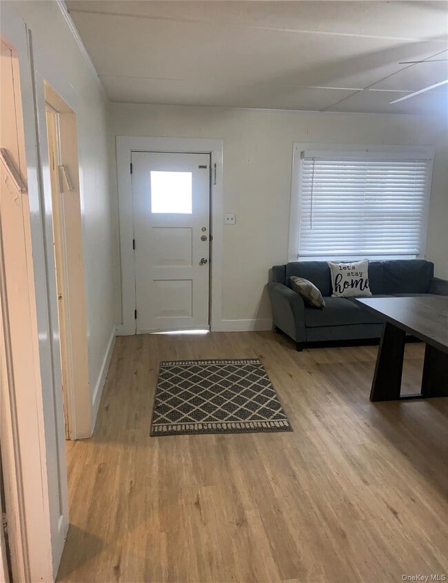 Building Photo - 7 Sylvan Side Ave