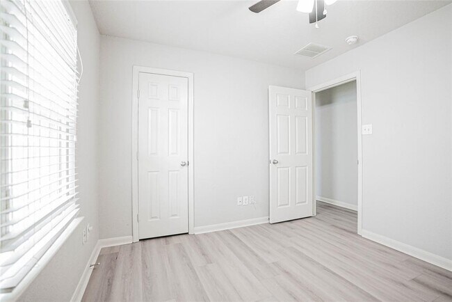Building Photo - 12903 Belmont Legend Ct
