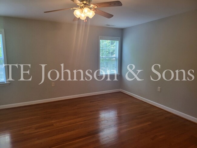 Building Photo - Charming 3BR Home with Bonus Room, Screened Deck & Two-Car Garage