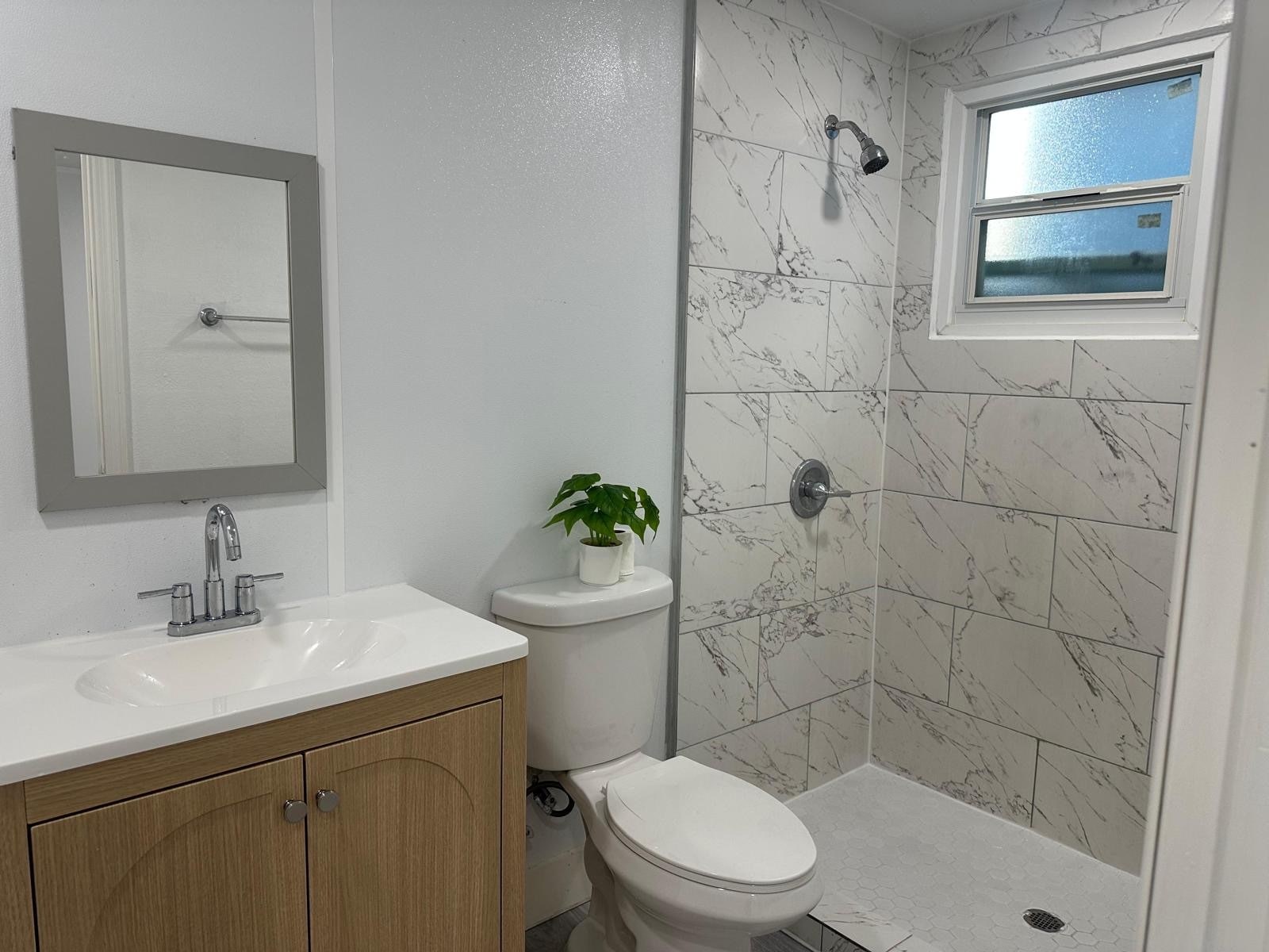 Building Photo - 841 N 69th Ave