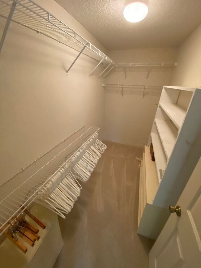 Building Photo - Beautiful 3 + 2 Fully Furnished/Turnkey AN...