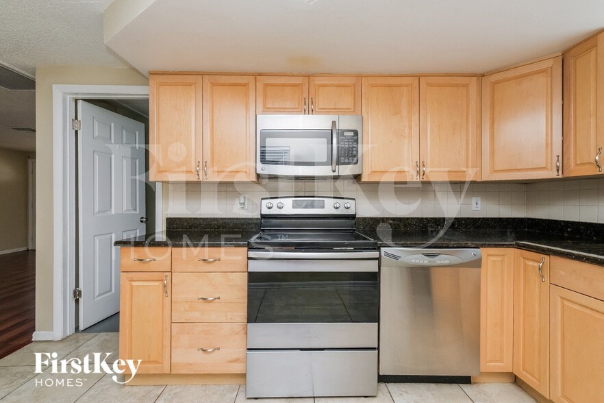 Building Photo - 3206 Coldwell Dr