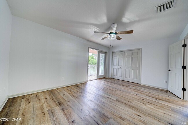 Building Photo - 1305 Calhoun Ave