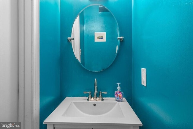 Building Photo - 1275 Oates St NE