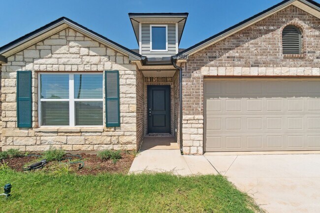 Building Photo - Edmond Rental