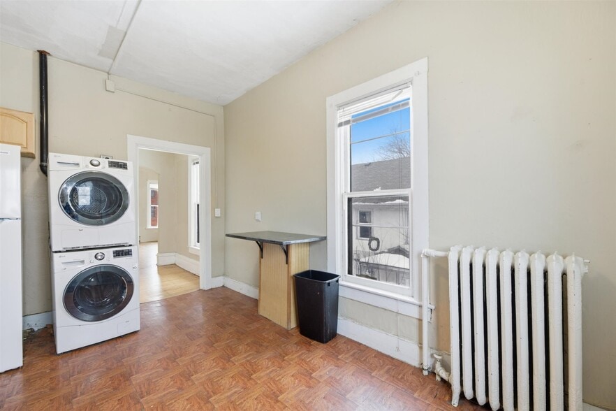 Building Photo - 514 5th Ave SE