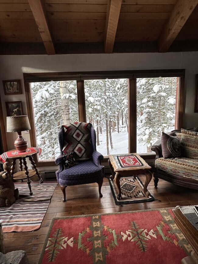 Building Photo - 91 St Moritz Rd