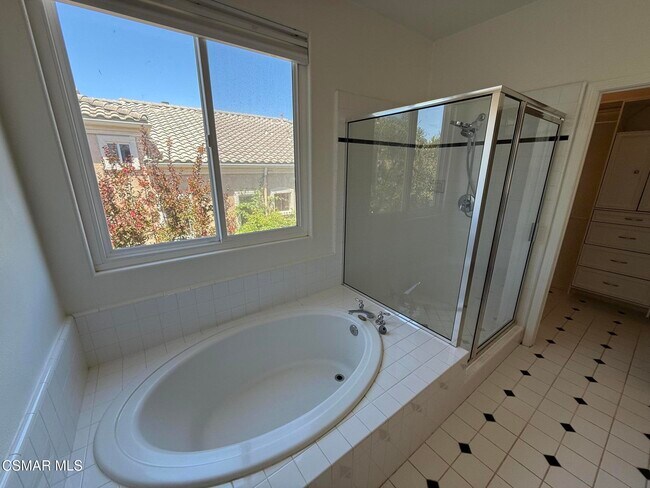 Building Photo - 4017 Havenridge Ct