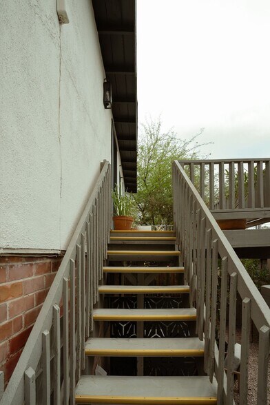 Building Photo - 112 E 16th St