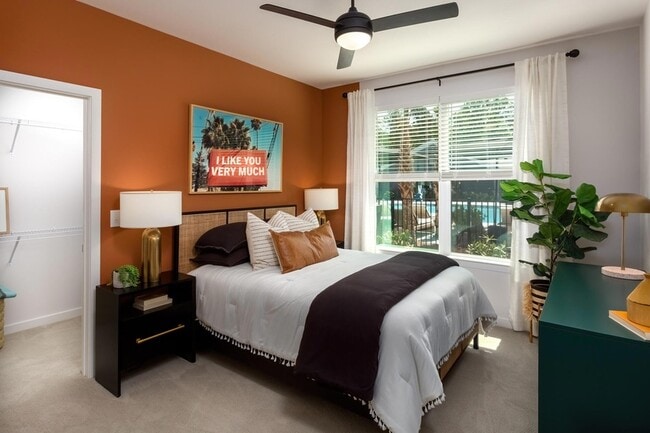 Building Photo - 2403 Mall Dr