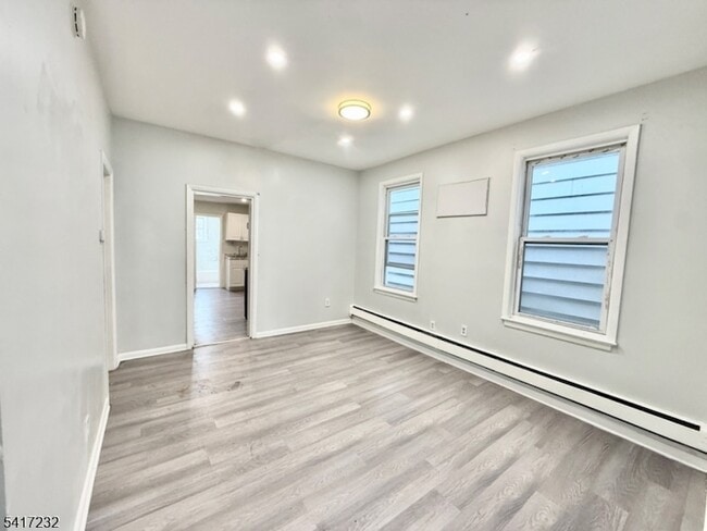 Building Photo - 46 Hawkins St