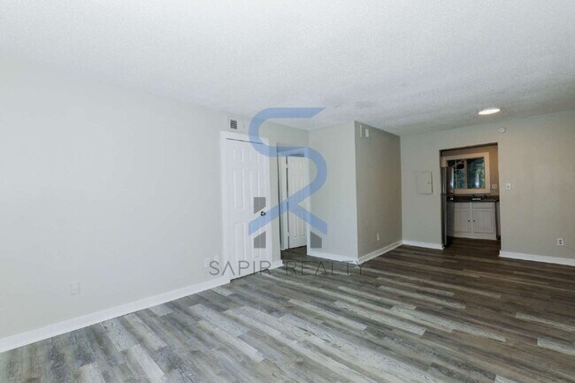 Building Photo - PRE-LEASING: Newly Updated All-Electric 2BR/1.5BA in Campbelton Rd
