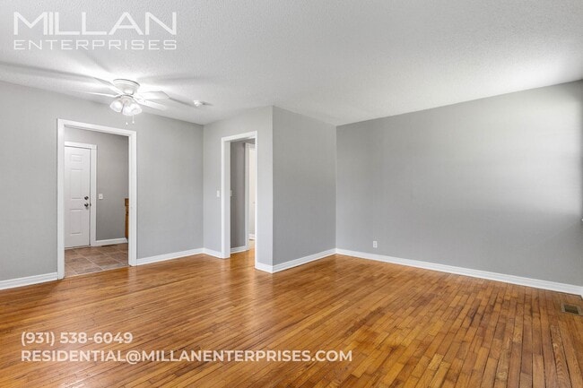 Building Photo - Charming 2BR Cottage Near Downtown Clarksville