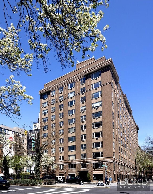 Building Photo - 301 Elizabeth St
