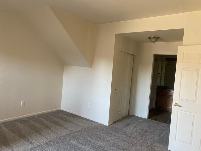 Building Photo - 2541 S Bahama Cir