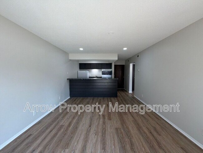 Building Photo - 649 S 18th St