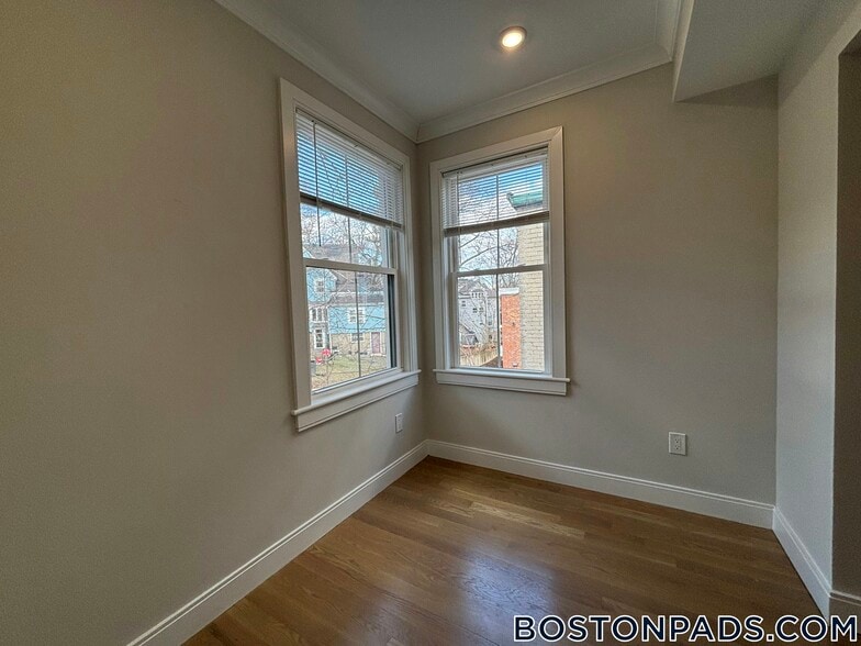 Building Photo - 47 Englewood Ave