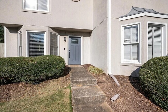 Building Photo - 401 Defoors Landing NW