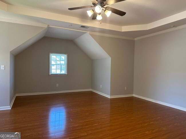 Building Photo - 669 Maple Grove Way