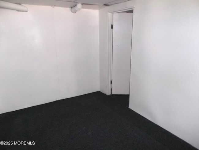 Building Photo - 20 Brandies Rd