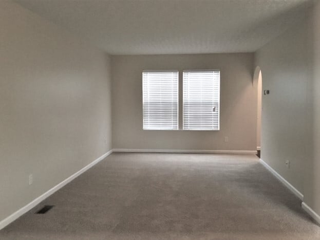 Building Photo - 352 Pinecrest Ct