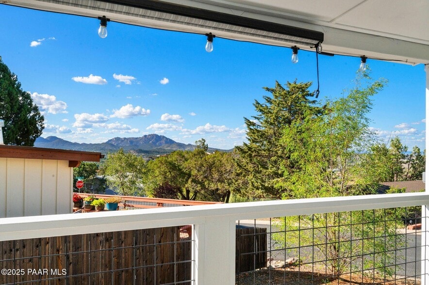 Primary Photo - 510 S Skyview Dr
