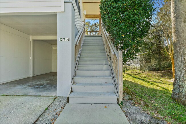 Building Photo - 27 Old Mission Ave