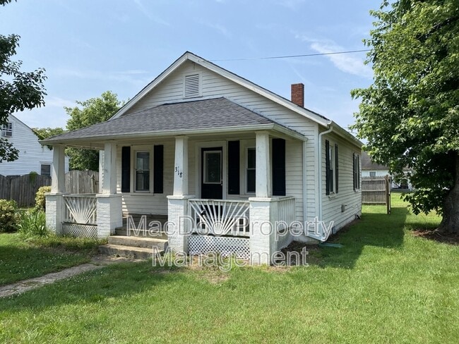 Building Photo - 318 3rd St