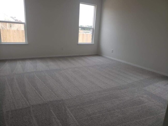 Building Photo - 1824 Stinnett Dr