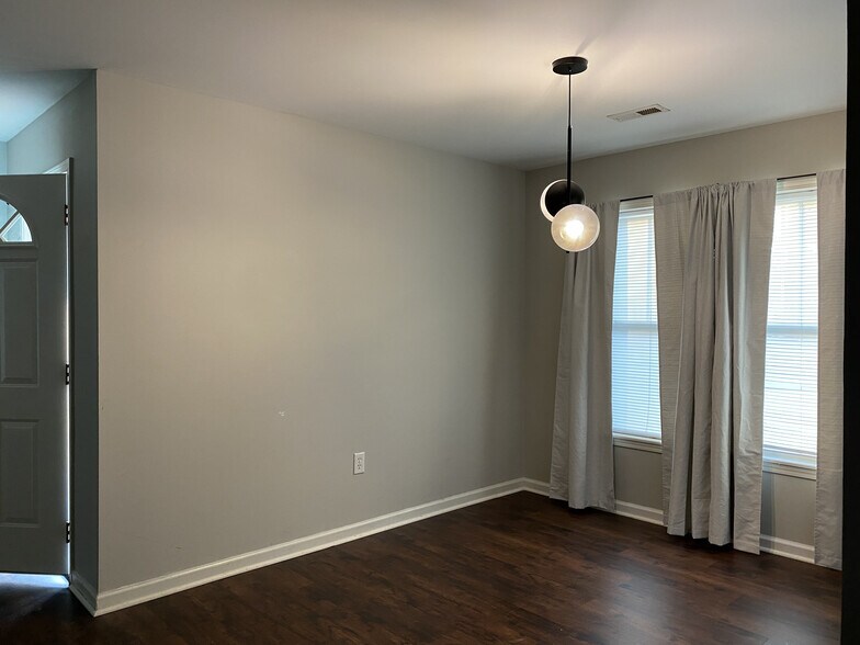 Building Photo - 106 Attu St