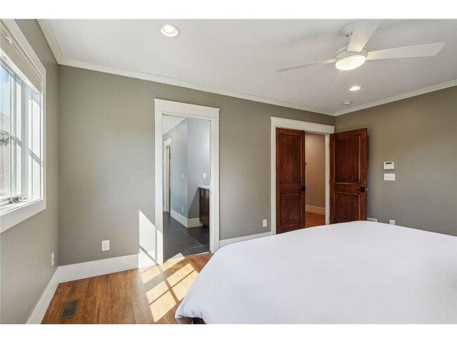 Building Photo - 4015 Wood End Dr